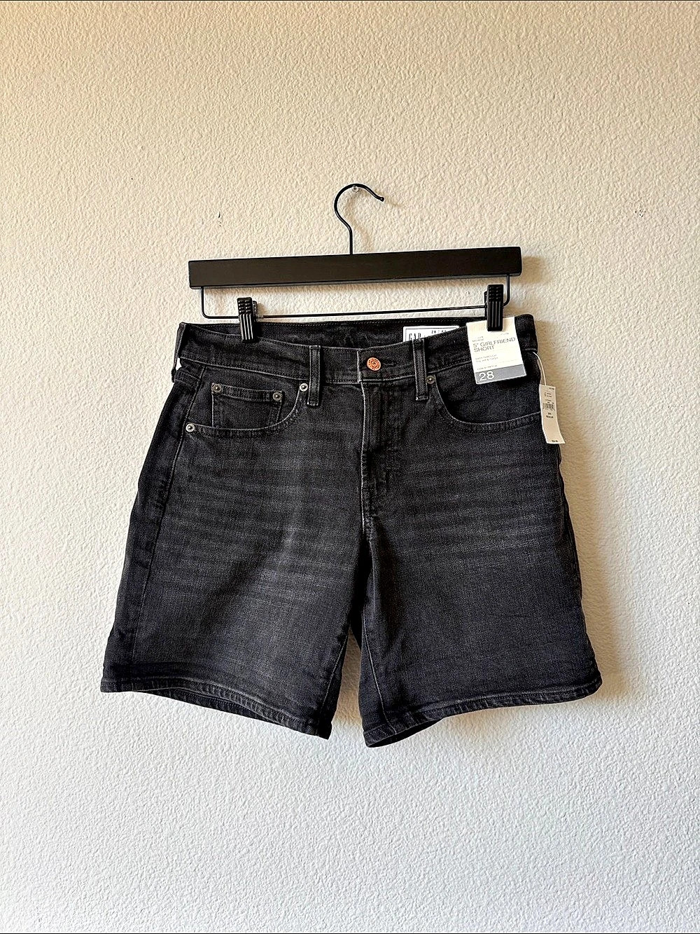 GAP 5" Mid Rise Girlfriend Jean Shorts Black Waist 28 NWT